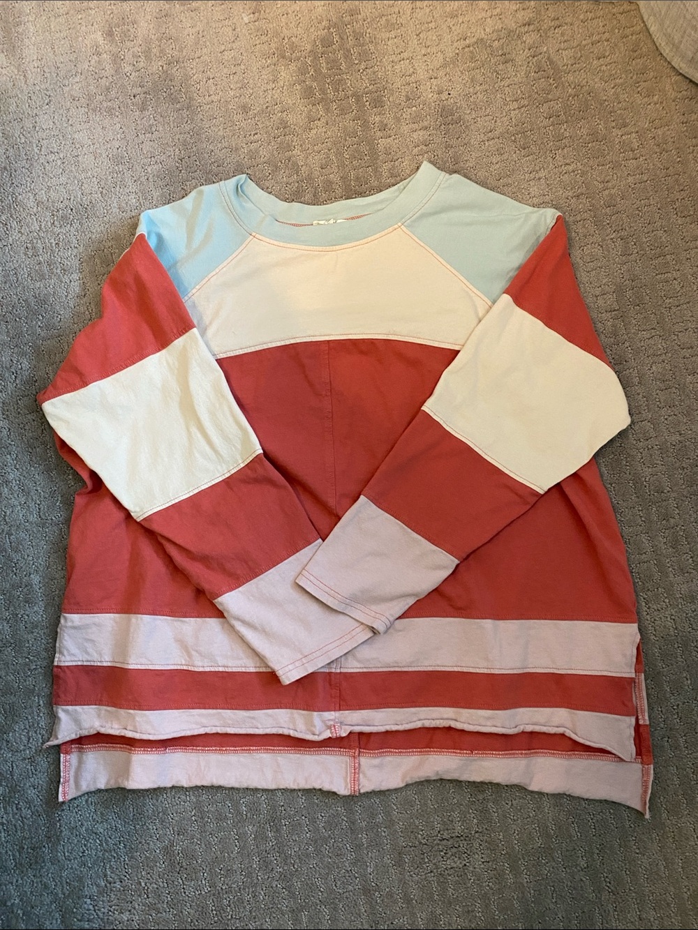 Easel long sleeve
